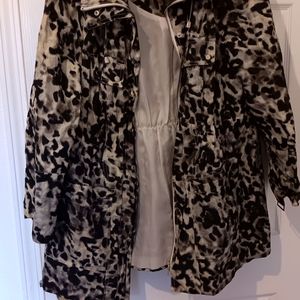 Lightweight rain jacket, animal print, size XL,  brand Alfani